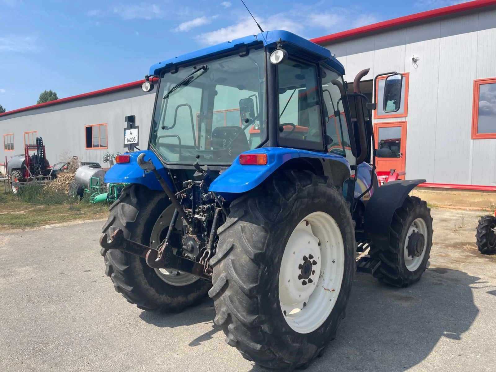 Трактор New Holland T5060, снимка 10 - Селскостопанска техника - 55946795