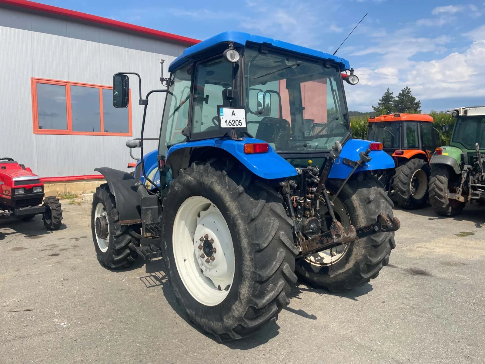 Трактор New Holland T5060, снимка 5 - Селскостопанска техника - 55946795