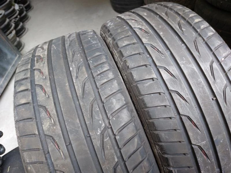 Гуми Летни 235/45R19, снимка 5 - Гуми и джанти - 36287849