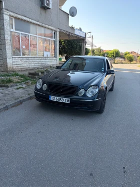 Mercedes-Benz E 320, снимка 2