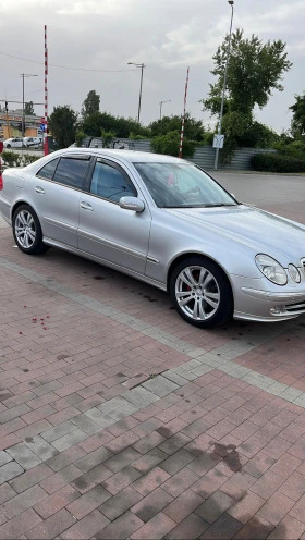 Mercedes-Benz E 320, снимка 1