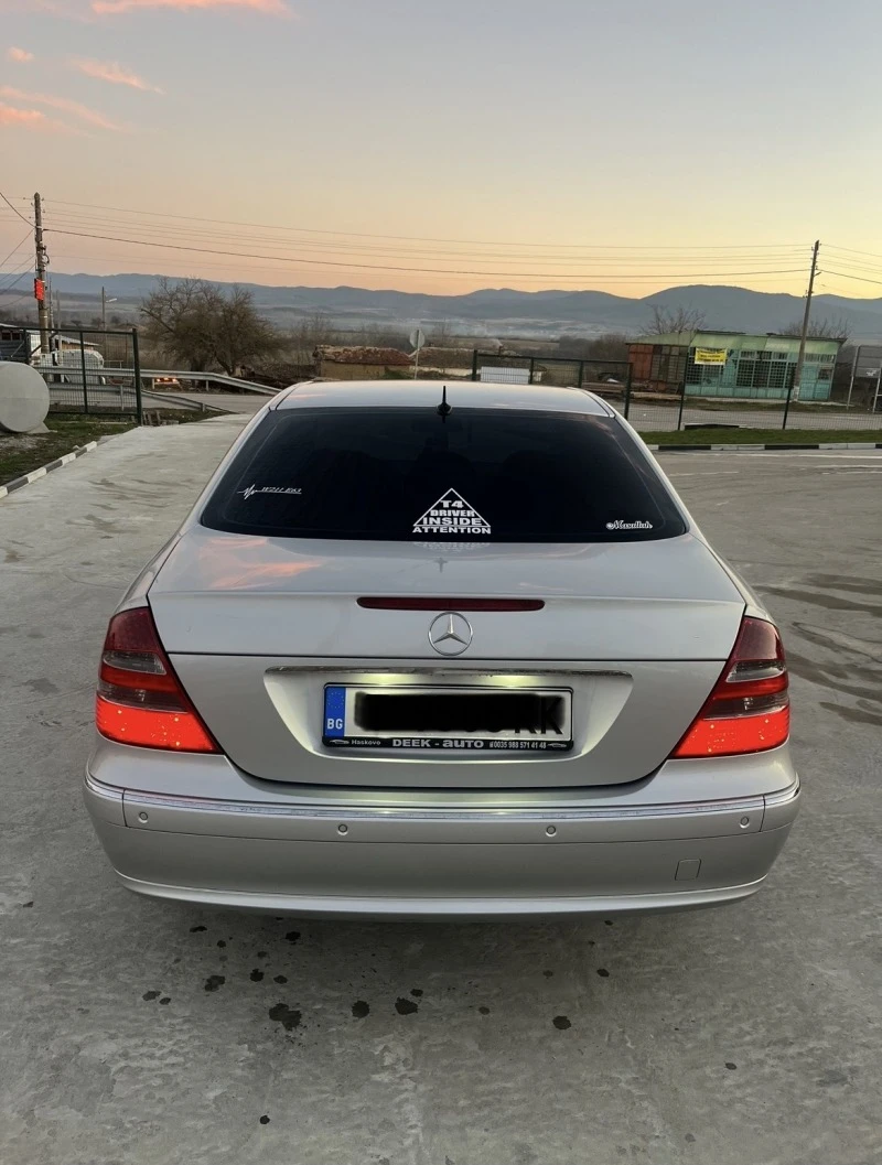 Mercedes-Benz E 320, снимка 2 - Автомобили и джипове - 47488599