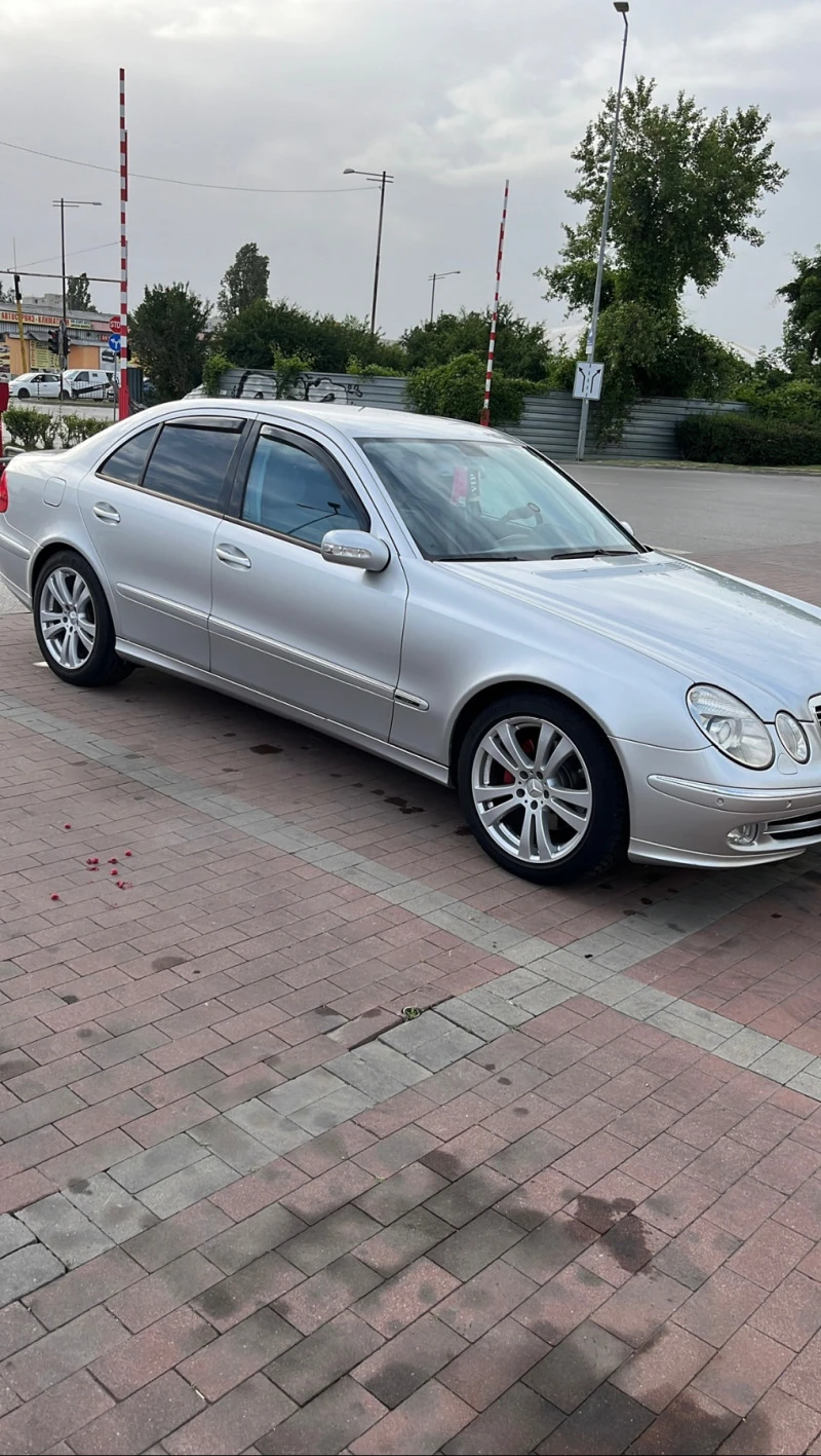 Mercedes-Benz E 320, снимка 1 - Автомобили и джипове - 47488599