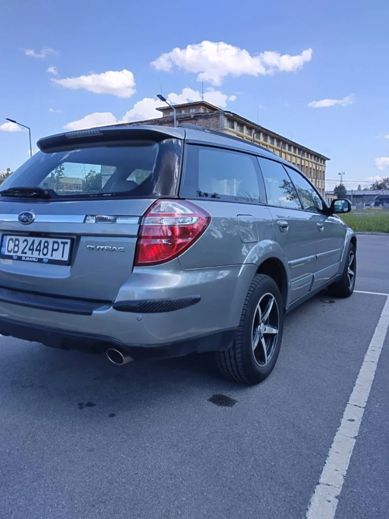 Subaru Outback, снимка 7 - Автомобили и джипове - 47231907