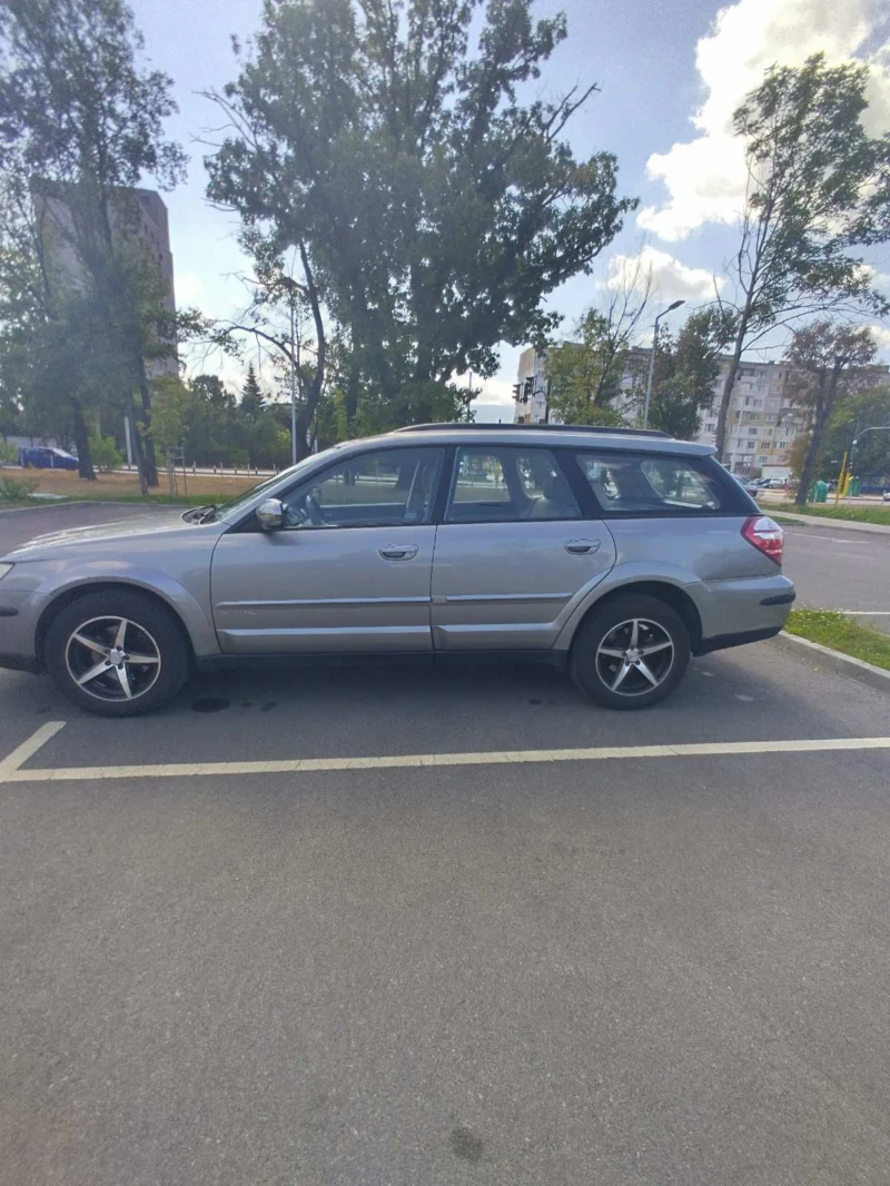 Subaru Outback, снимка 10 - Автомобили и джипове - 47231907