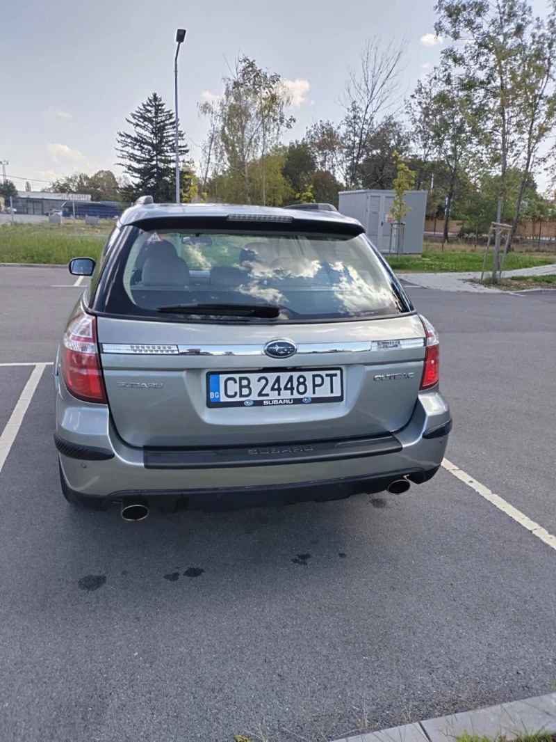 Subaru Outback, снимка 6 - Автомобили и джипове - 47231907