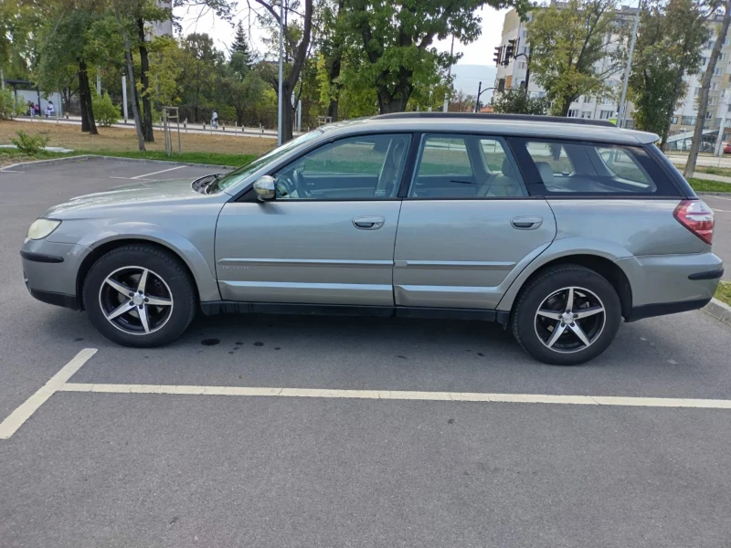 Subaru Outback, снимка 3 - Автомобили и джипове - 47231907