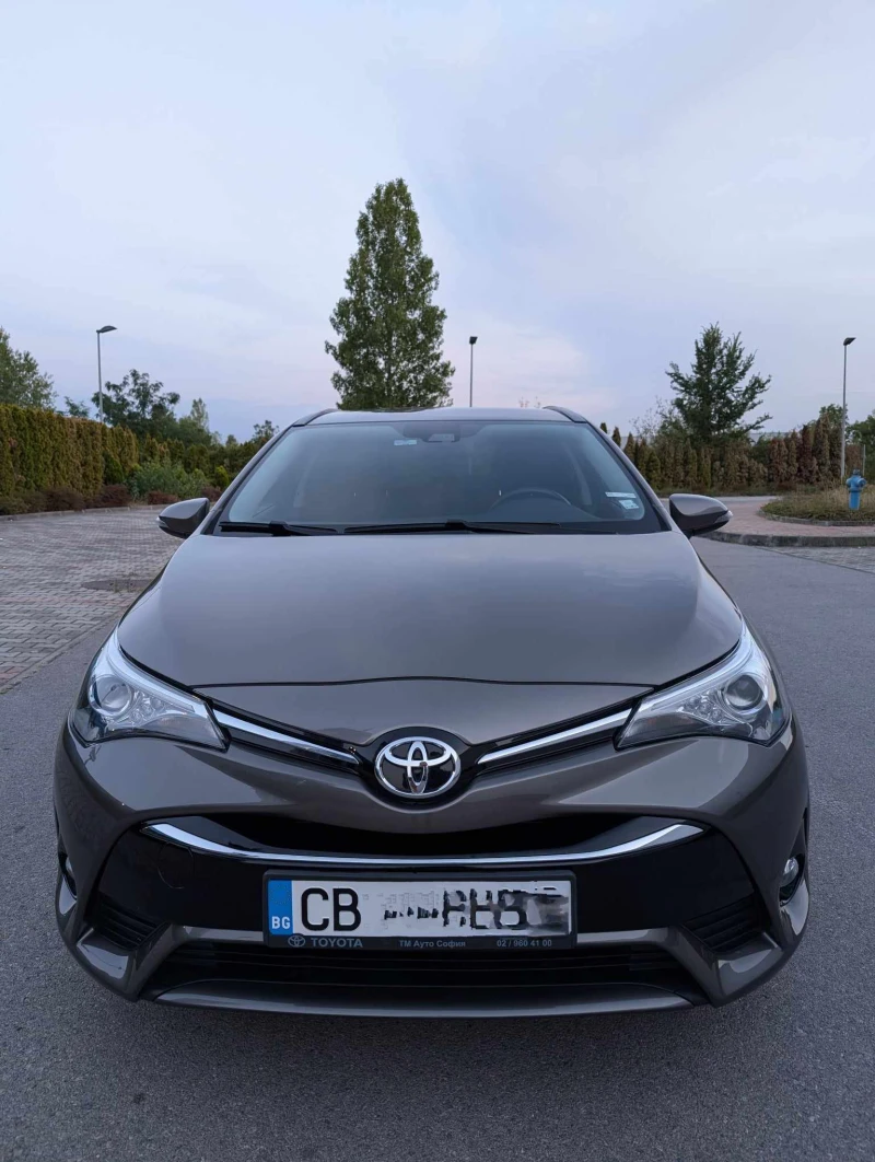 Toyota Avensis, снимка 15 - Автомобили и джипове - 48648305