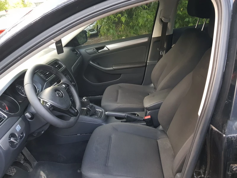 VW Jetta VW JETTA 2.0 TDI, снимка 5 - Автомобили и джипове - 52987411