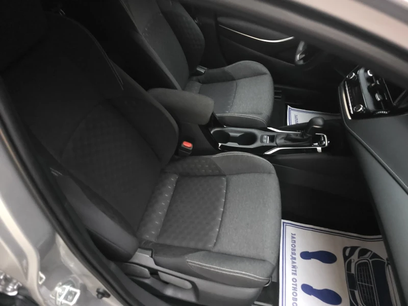 Toyota Corolla 1.8 ХИБРИД , снимка 11 - Автомобили и джипове - 52397178