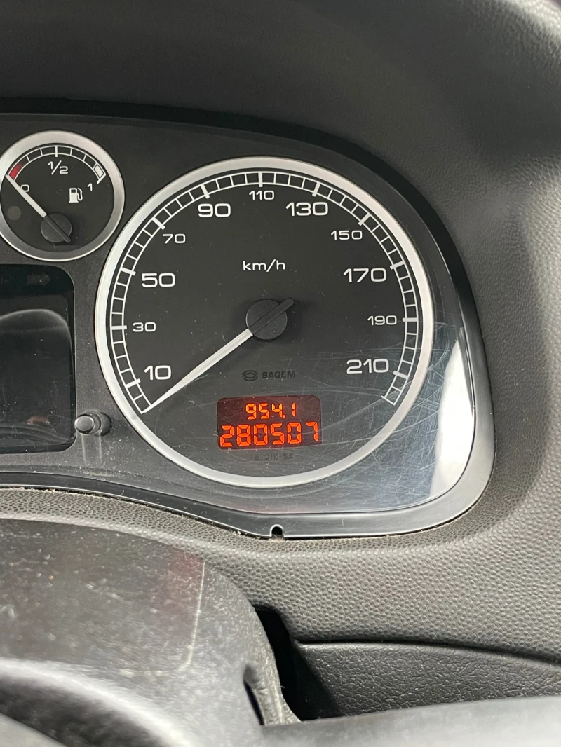 Peugeot 307 2.0 HDI, снимка 8 - Автомобили и джипове - 52055139