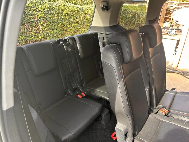 VW Touran 2.0 TDI DSG, снимка 9 - Автомобили и джипове - 52246267