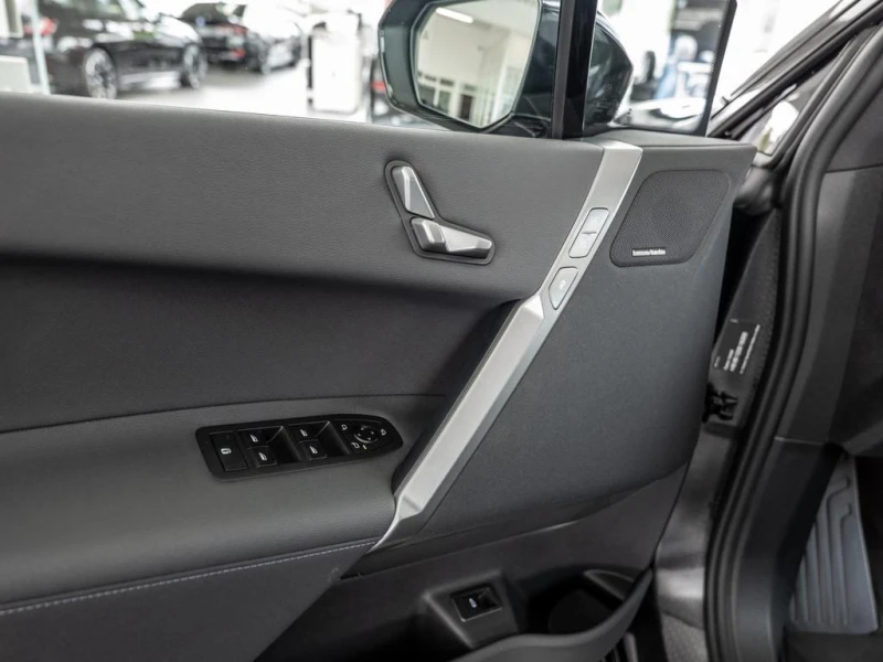 BMW iX 45 xDRIVE LED CAMERA H/K, снимка 9 - Автомобили и джипове - 53406818