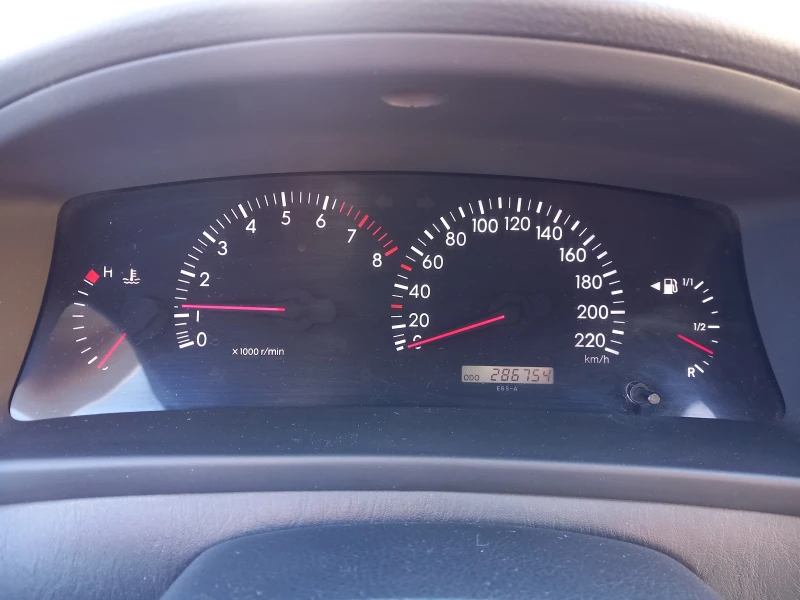 Toyota Corolla verso, снимка 8 - Автомобили и джипове - 53407326