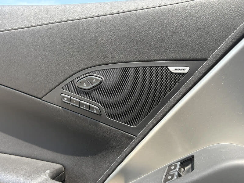 Chevrolet Corvette Stingray Z51 2LT, снимка 16 - Автомобили и джипове - 54549179