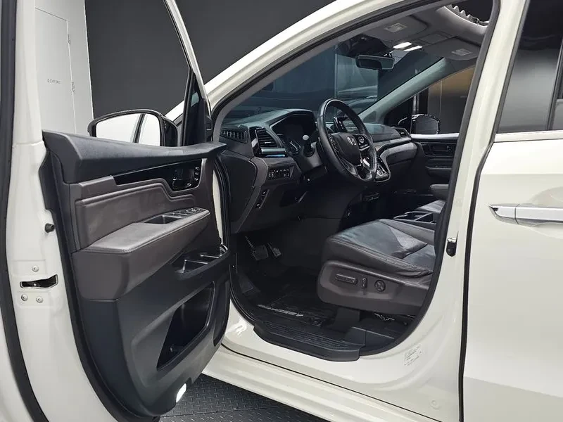 Honda Odyssey 3.5 7MECTA TV FULL, снимка 10 - Автомобили и джипове - 55716766