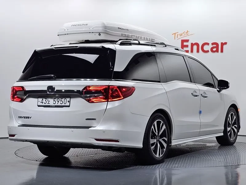 Honda Odyssey 3.5 7MECTA TV FULL, снимка 2 - Автомобили и джипове - 55716766
