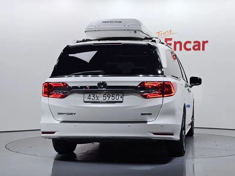 Honda Odyssey 3.5 7MECTA TV FULL, снимка 4 - Автомобили и джипове - 55716766