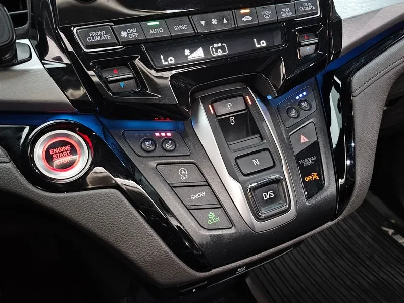 Honda Odyssey 3.5 7MECTA TV FULL, снимка 9 - Автомобили и джипове - 55716766