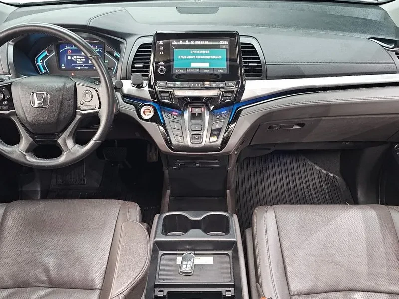 Honda Odyssey 3.5 7MECTA TV FULL, снимка 7 - Автомобили и джипове - 55716766