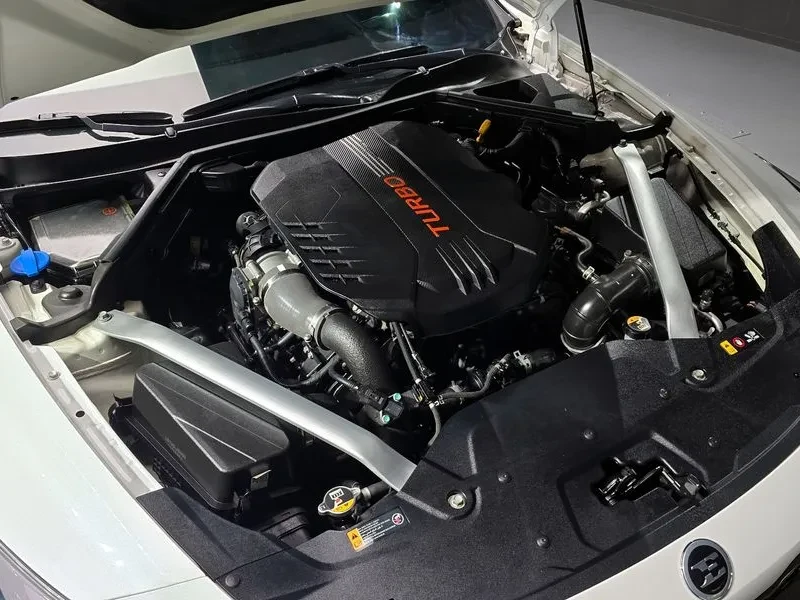 Kia Stinger 3.3 AWD GT - САМО 30% АВАНС, снимка 6 - Автомобили и джипове - 55889025