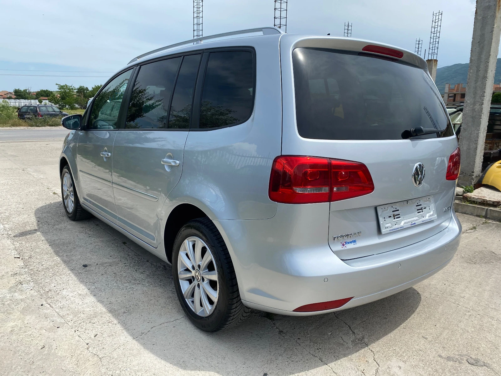 VW Touran 2.0TDI*DSG6*NAVI*ITA*185км. РЕАЛНИ! - изображение 4