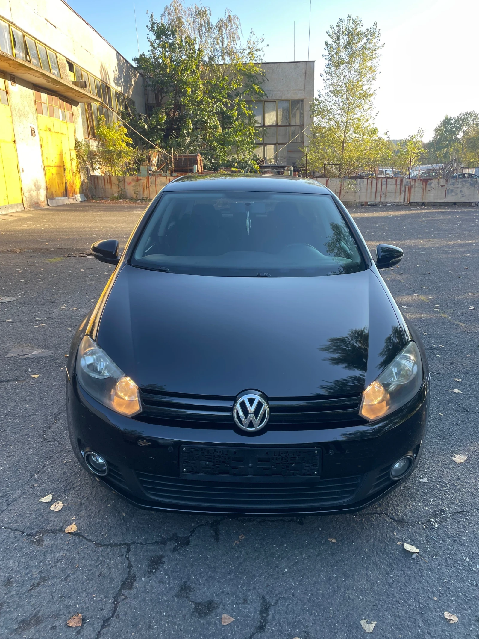 VW Golf 1.6tdi Navi  - изображение 2