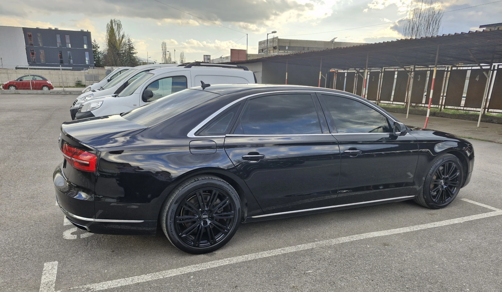 Audi A8 Long 3.0 TFSI Quatro Matrix  - изображение 8