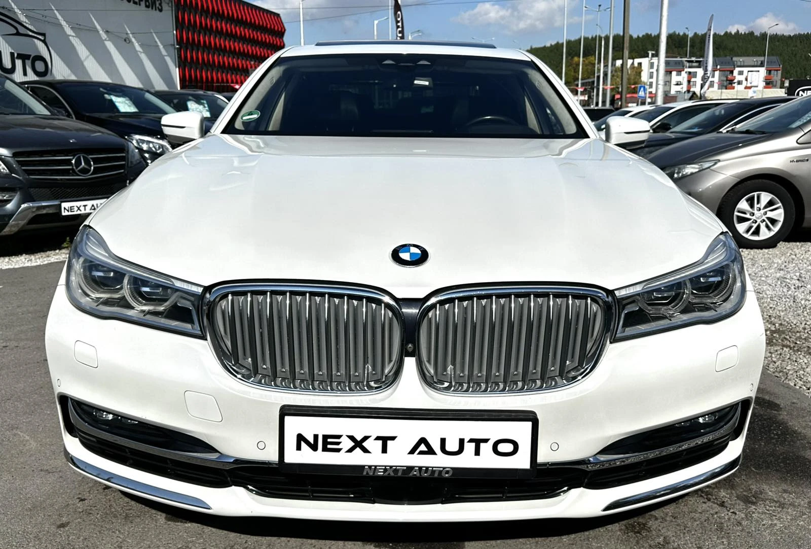 BMW 750 4.4i 449HP FULL XDRIVE DISTRONIC HUD H/K LED МАСАЖ - изображение 2