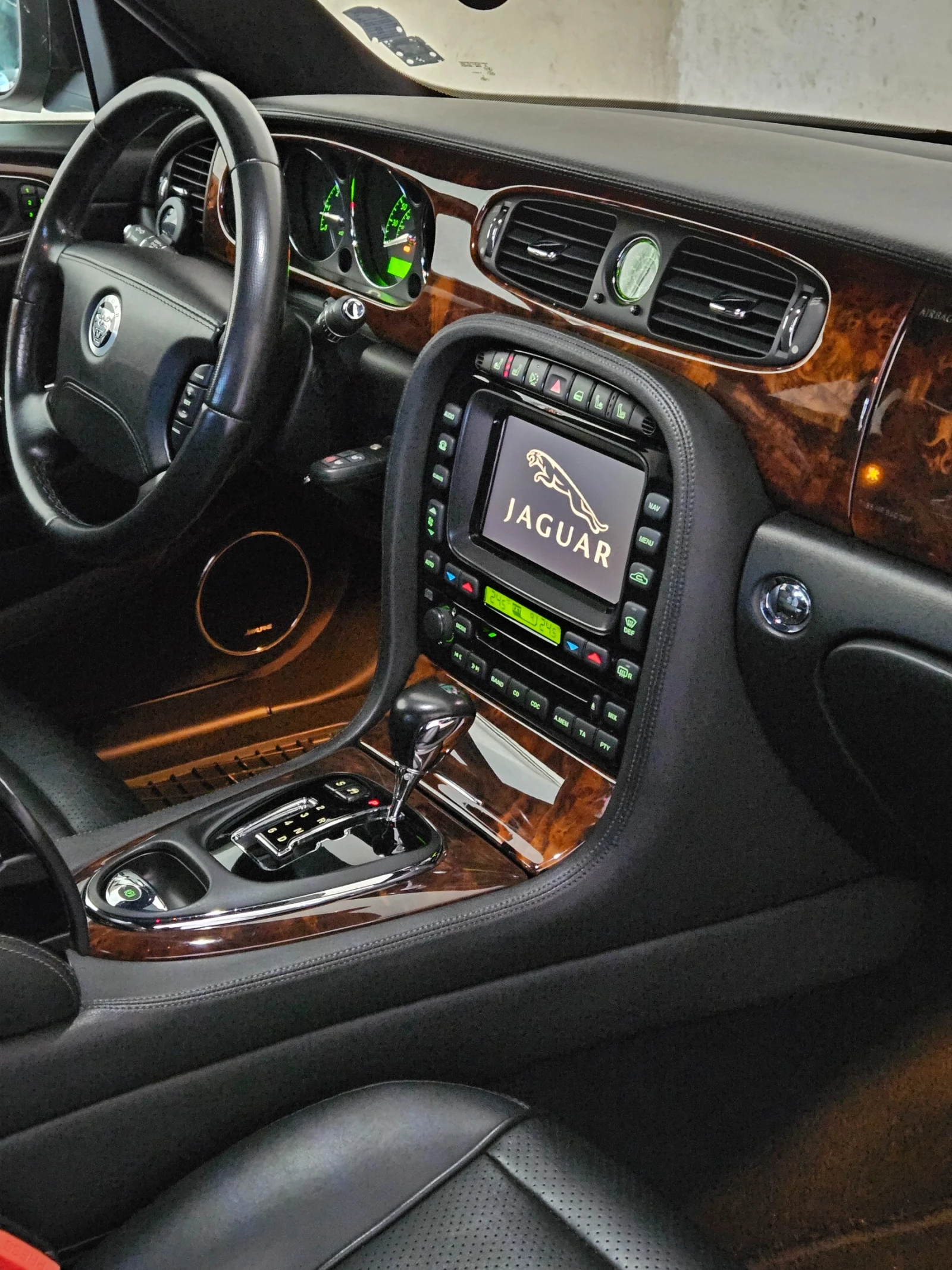 Jaguar Xj XJR 4.2 V8 | Mobile.bg � ����������� 8