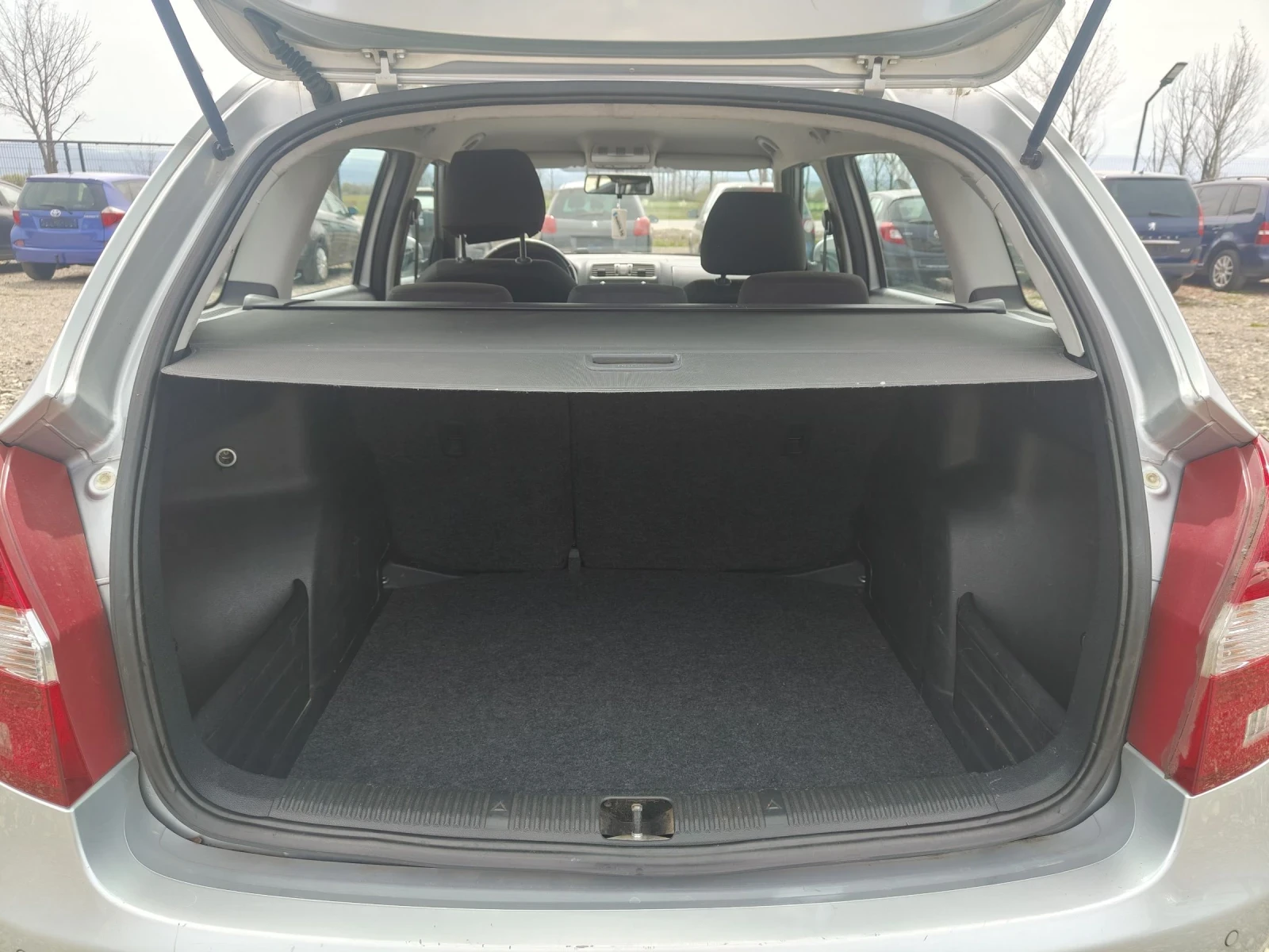 Skoda Fabia 1.6TDI FACELIFT CAMMONRAIL, снимка 16 - Автомобили и джипове - 53392721