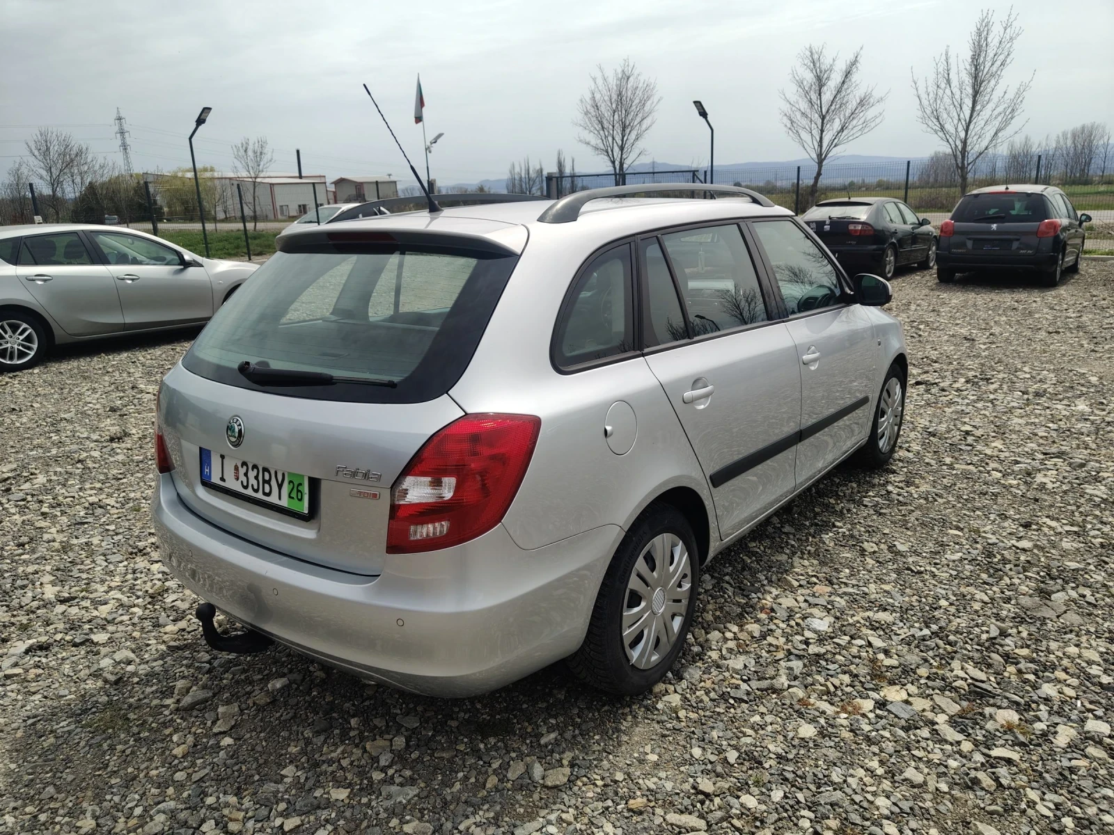 Skoda Fabia 1.6TDI FACELIFT CAMMONRAIL, снимка 6 - Автомобили и джипове - 53392721