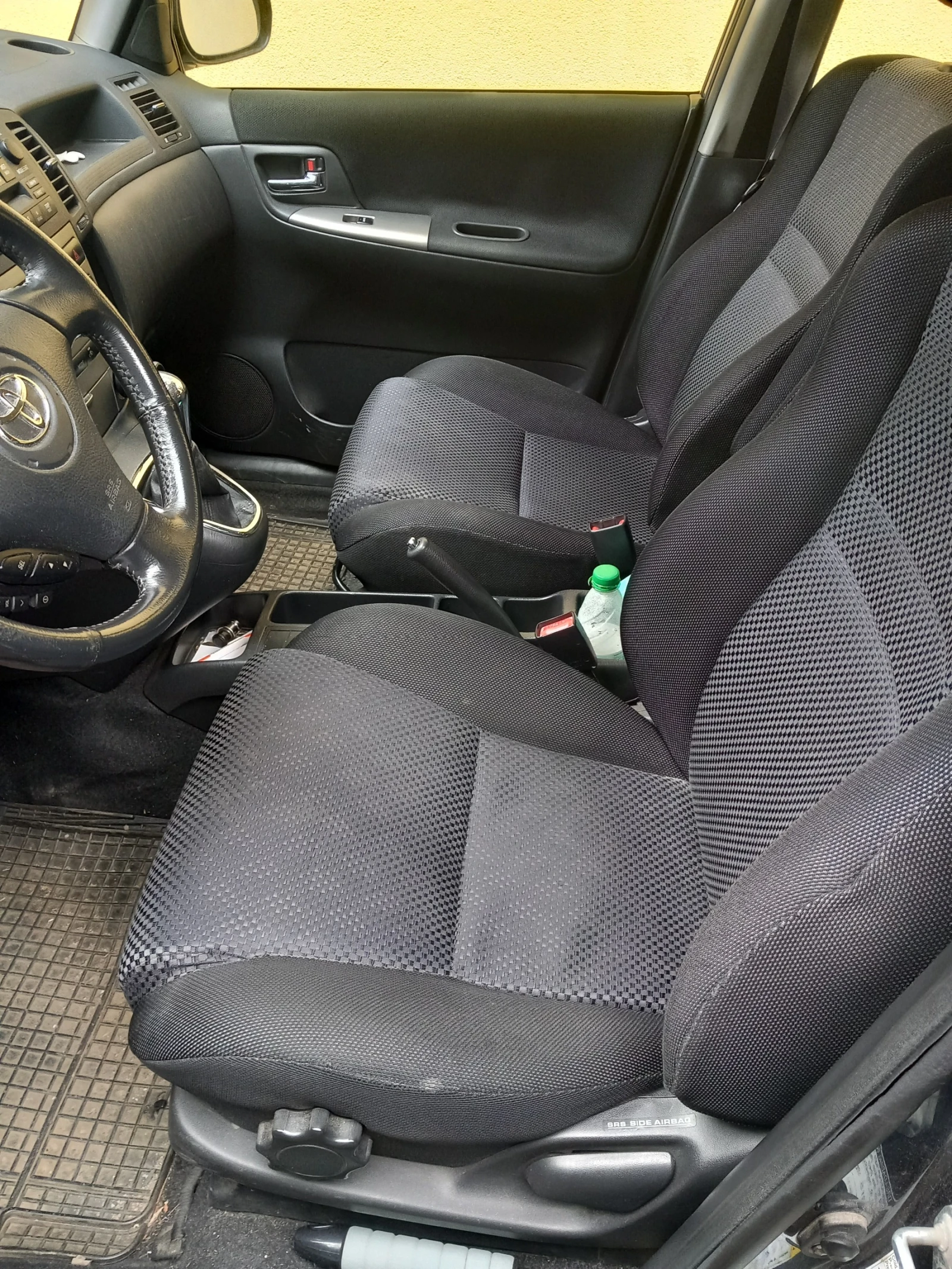 Toyota Corolla verso, снимка 11 - Автомобили и джипове - 54494665