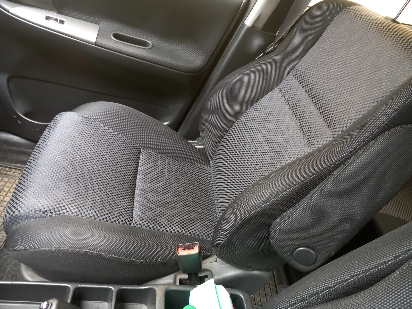 Toyota Corolla verso, снимка 14 - Автомобили и джипове - 54494665
