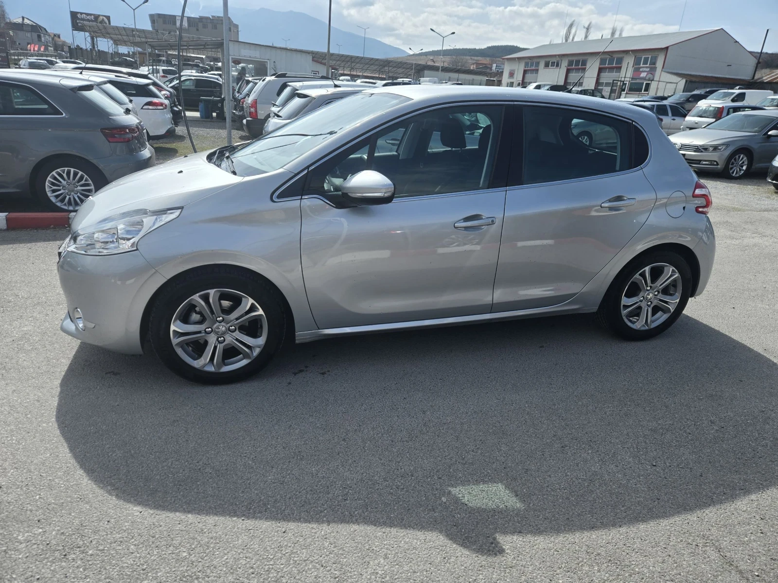 Peugeot 208 1.2