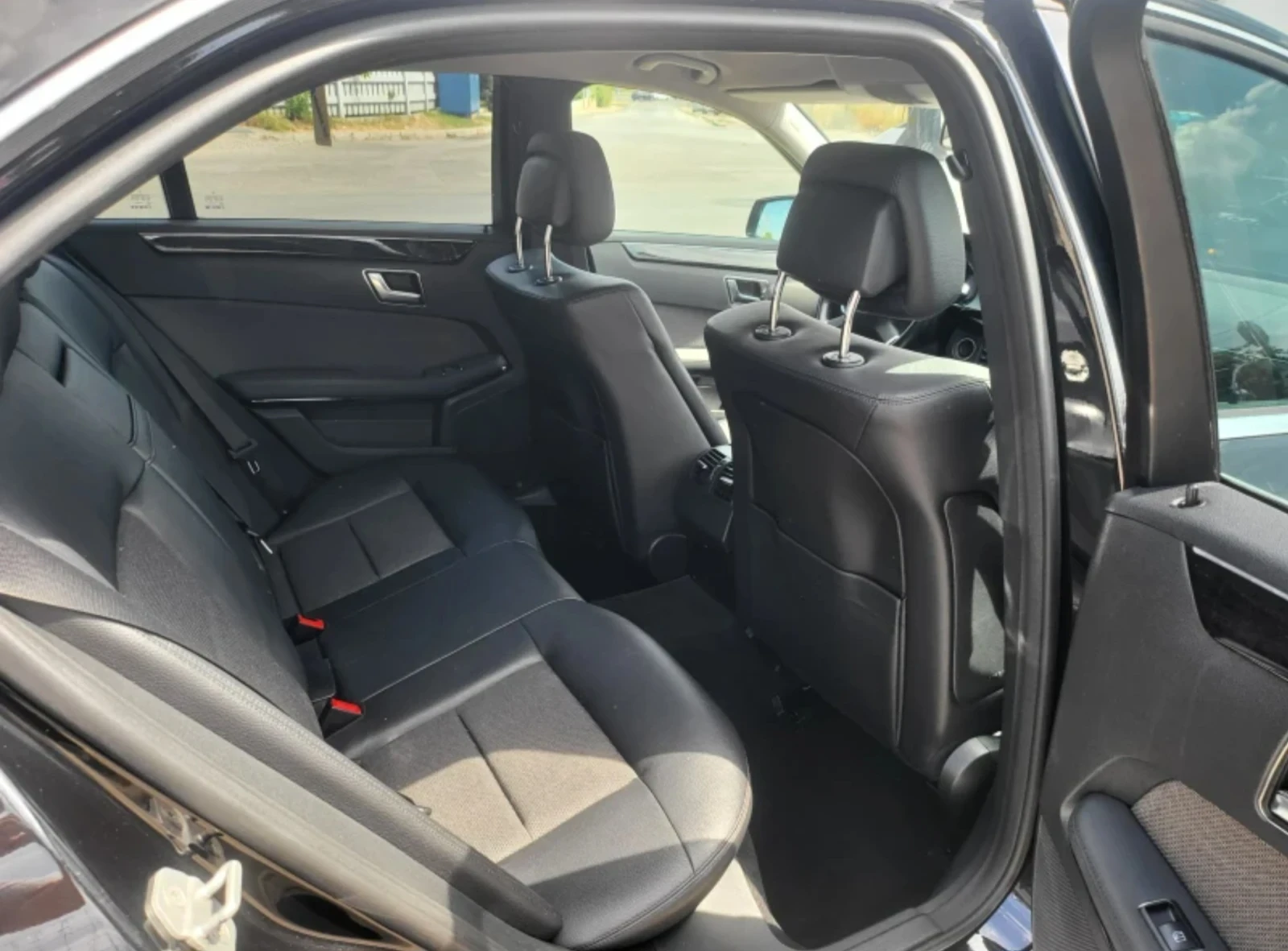 Mercedes-Benz E 220 CDI AVANTGARDE BLUEEFICIENCY 7G-TRONIC-ГЕРМАНИЯ!!!, снимка 15 - Автомобили и джипове - 54078369