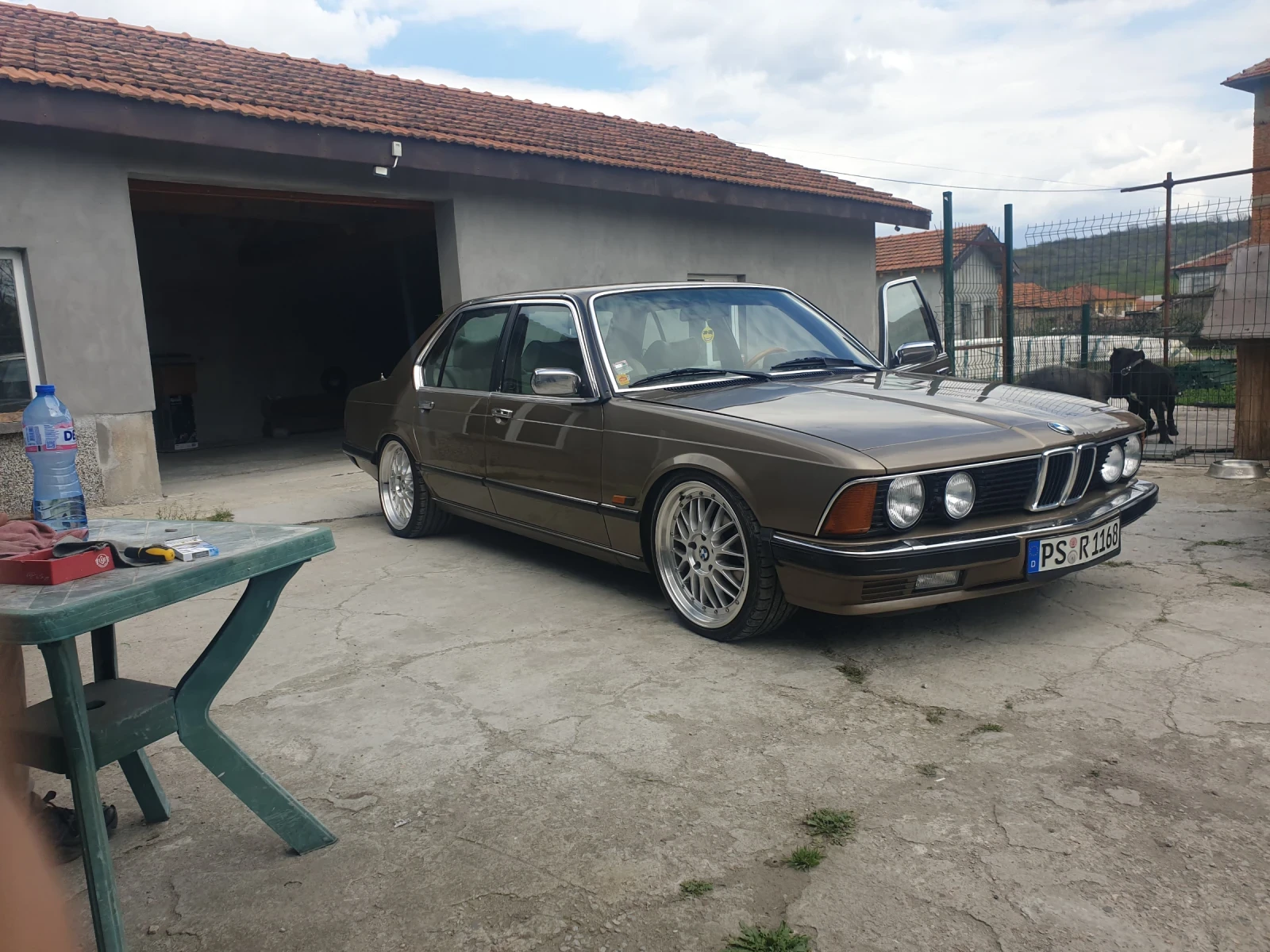 BMW 735 E23