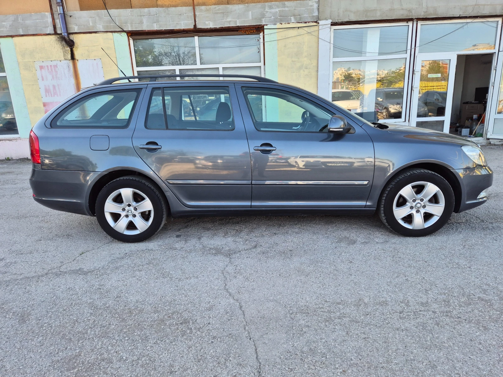 Skoda Octavia 2.0TDI 140к.с. ITALY, снимка 8 - Автомобили и джипове - 54347245