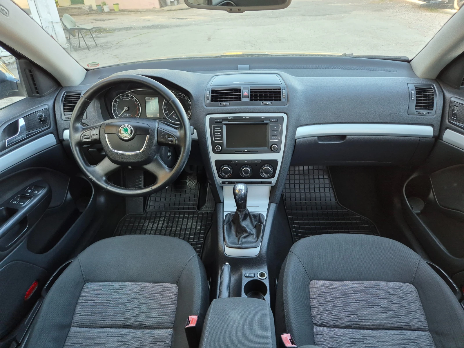 Skoda Octavia 2.0TDI 140к.с. ITALY, снимка 15 - Автомобили и джипове - 54347245