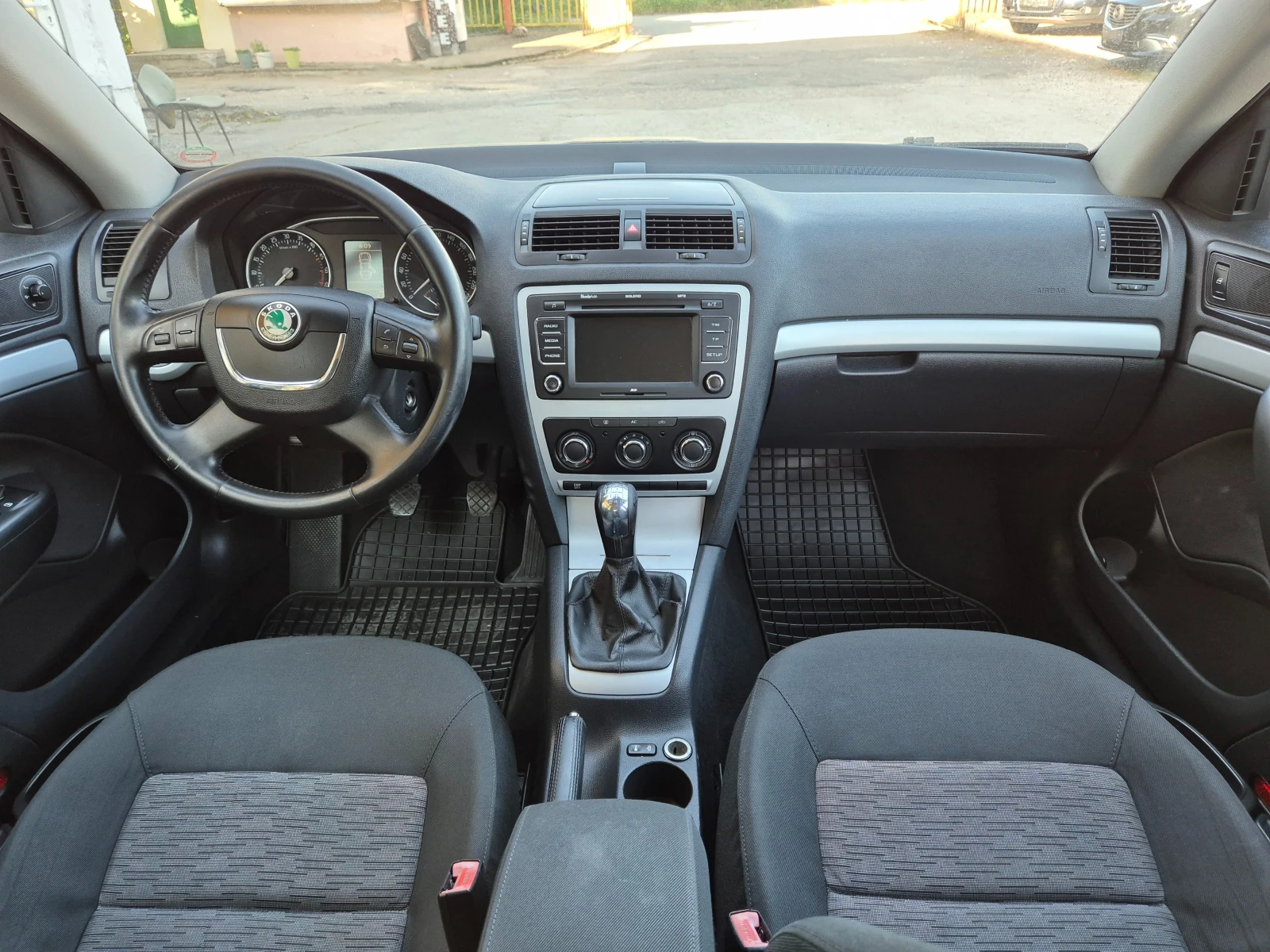 Skoda Octavia 2.0TDI 140к.с. ITALY, снимка 11 - Автомобили и джипове - 54347245