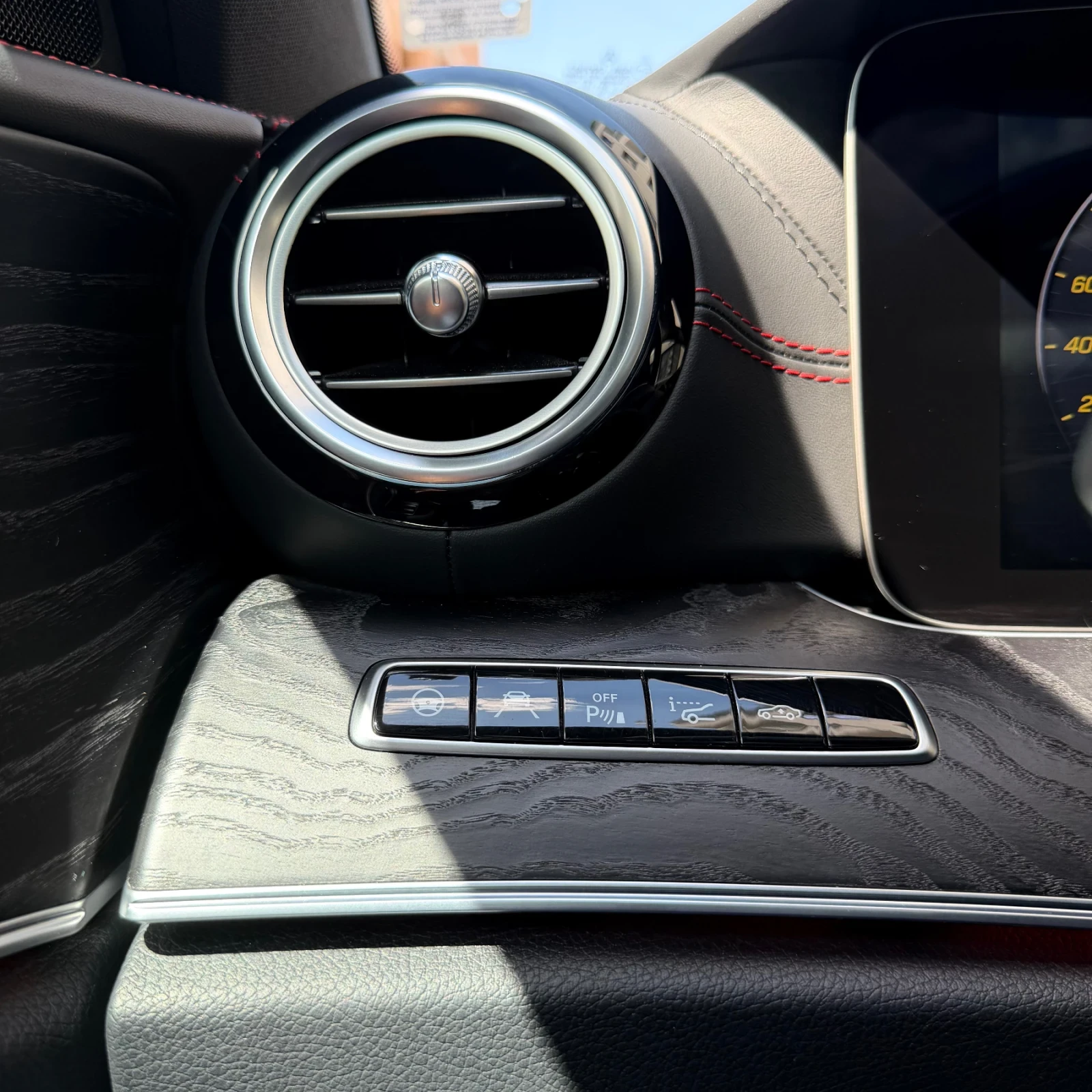 Mercedes-Benz E 43 AMG 4Matic, снимка 10 - Автомобили и джипове - 54441836