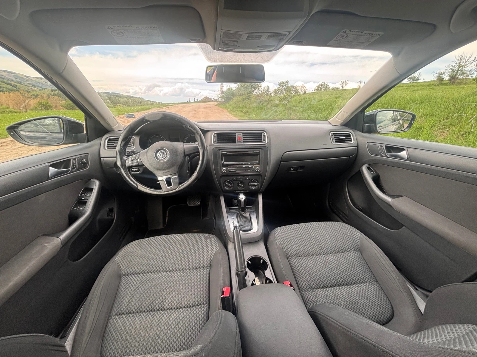 VW Jetta 2.0 115hp, снимка 9 - Автомобили и джипове - 54495526