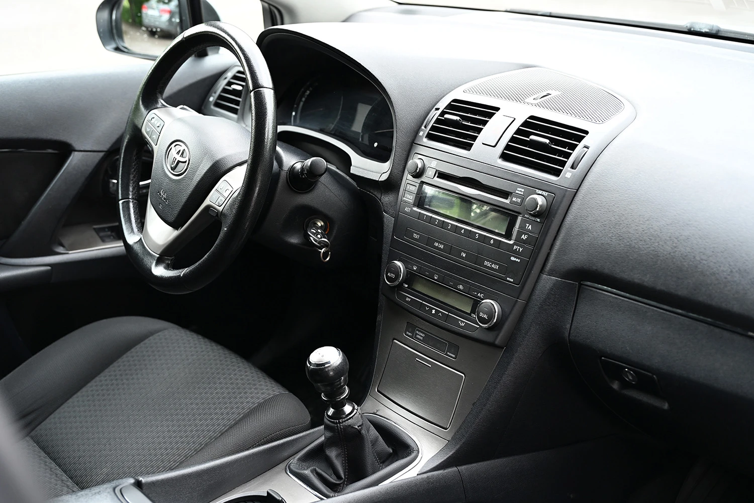 Toyota Avensis D4-D, снимка 7 - Автомобили и джипове - 54661531
