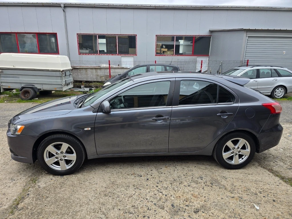 Mitsubishi Lancer 1.5, снимка 6 - Автомобили и джипове - 54812053