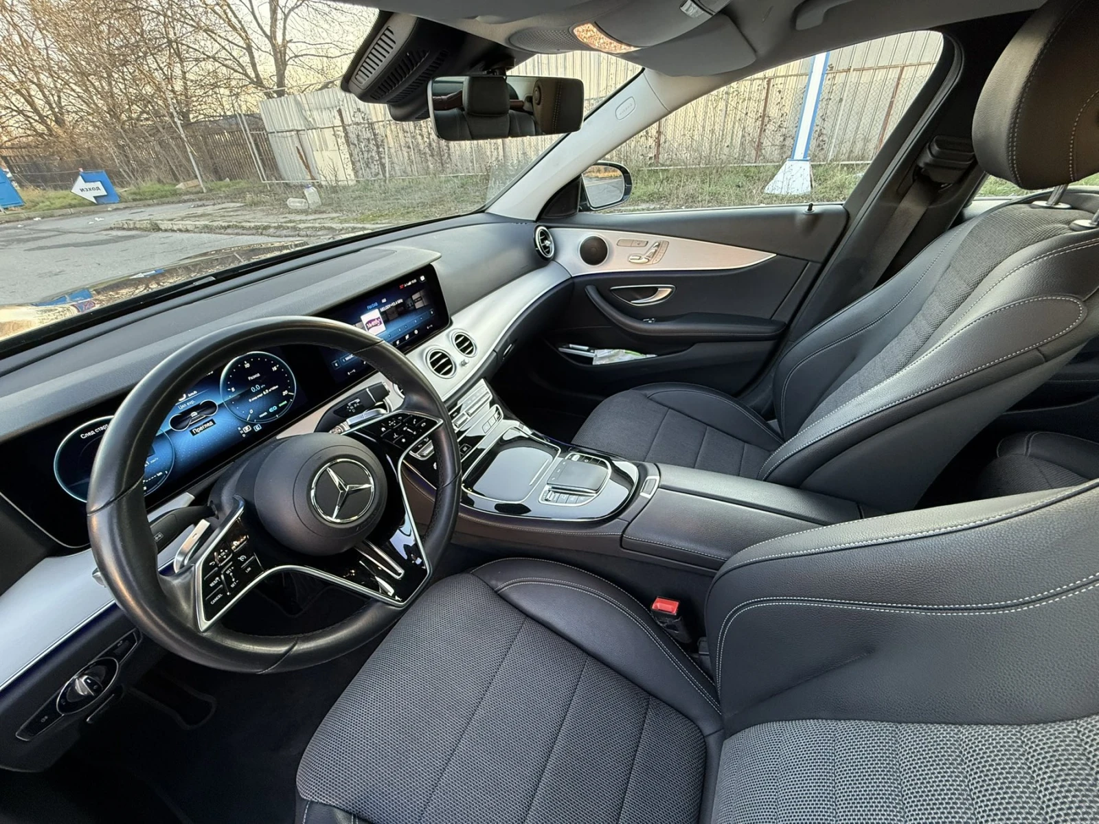Mercedes-Benz E 220 AVANGARD ГАРАНЦИЯ 18 МЕСЕЦА КЪМ МЕРЦЕДЕС, снимка 8 - Автомобили и джипове - 54812082