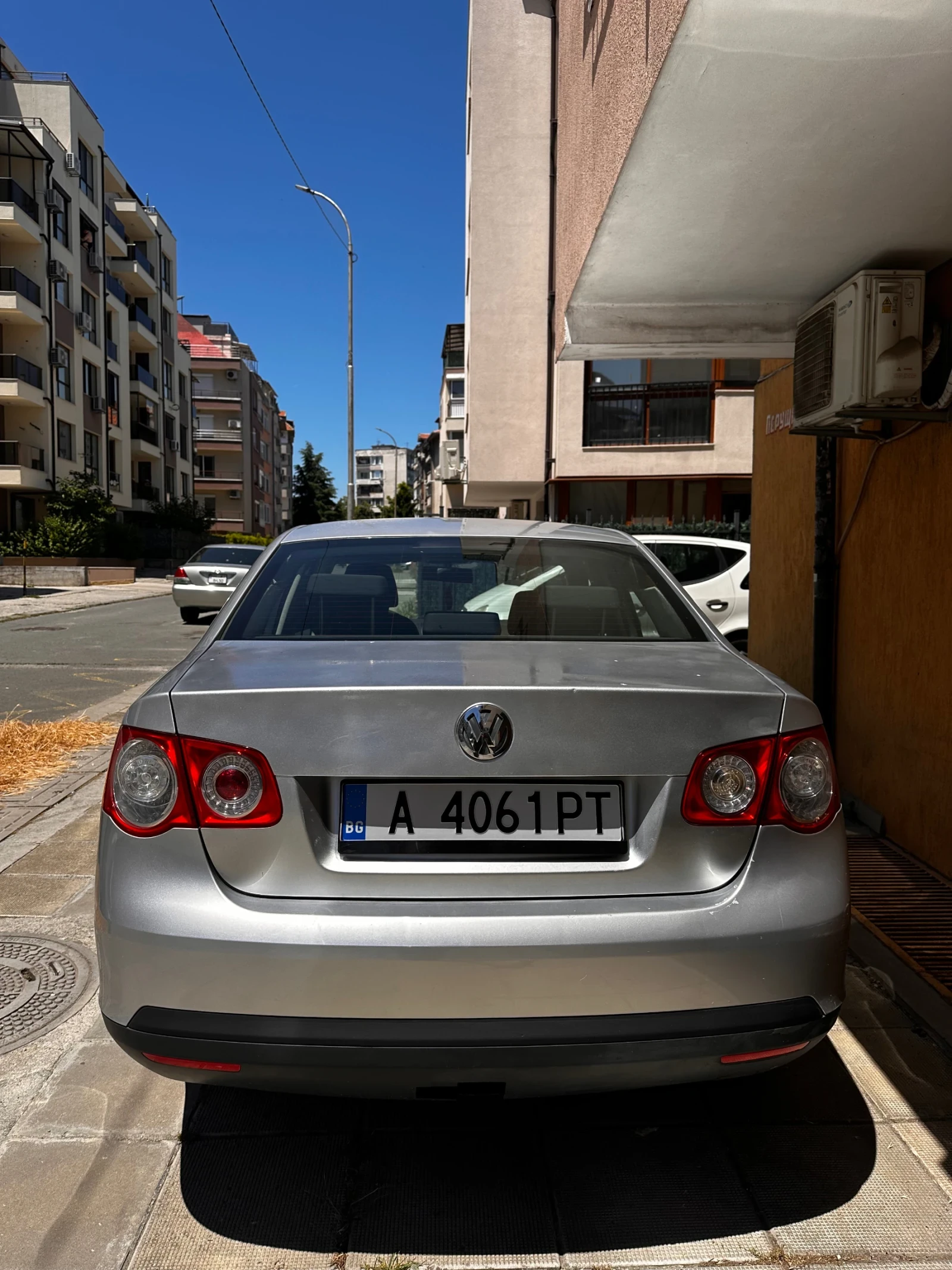 VW Jetta 1.9 TDI, снимка 9 - Автомобили и джипове - 54858584