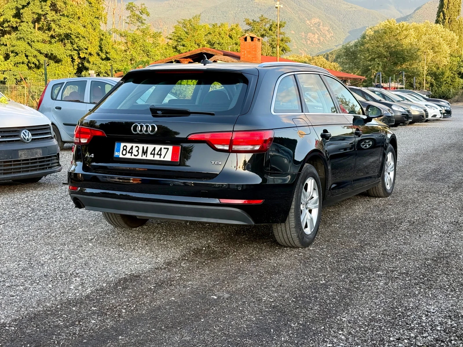 Audi A4 2.0 TDI, Автомат, Пера, 3-зонов климатроник, снимка 4 - Автомобили и джипове - 55286026