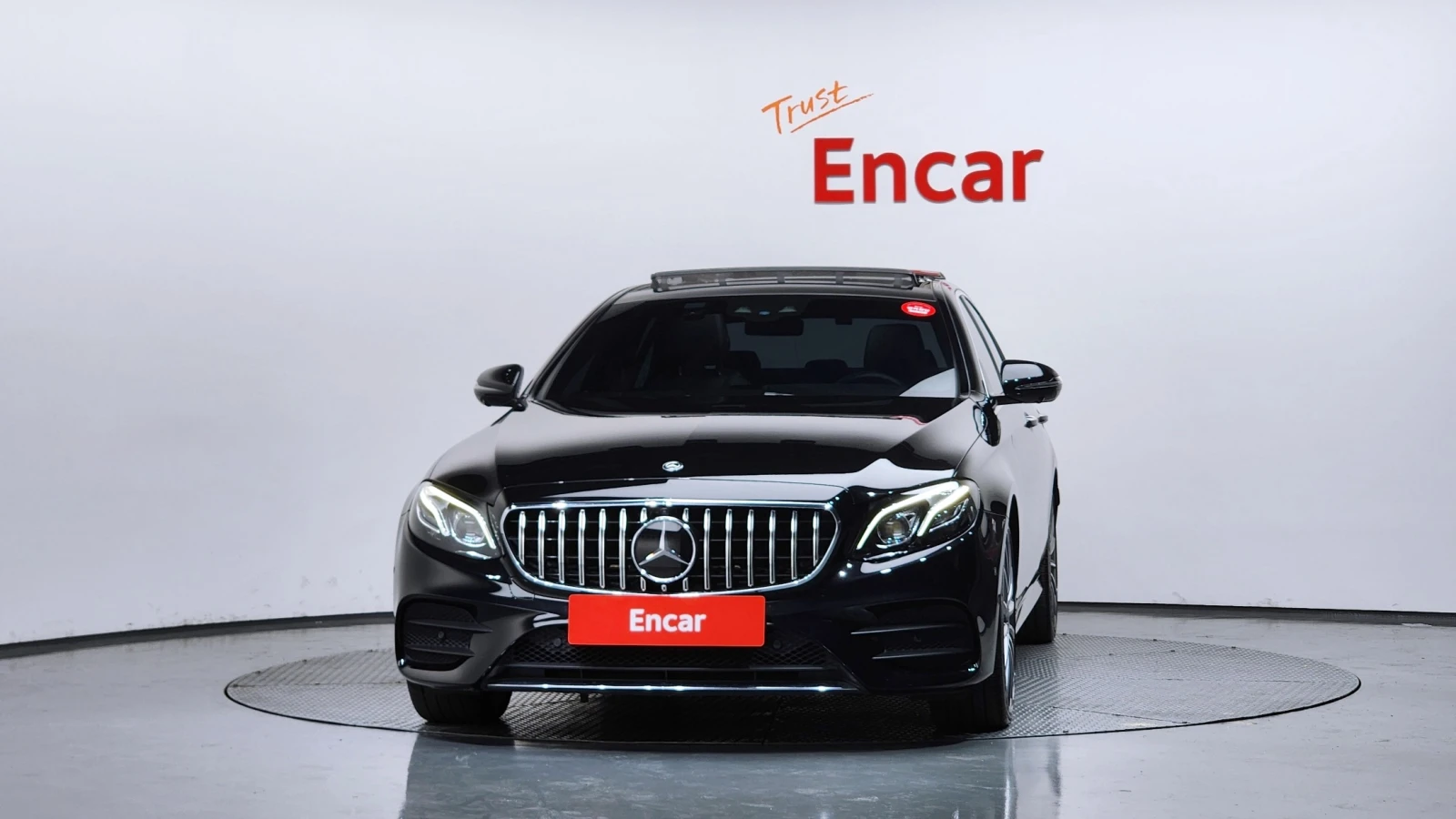 Mercedes-Benz E 350 4MATIC AMG Line, снимка 3 - Автомобили и джипове - 55635538