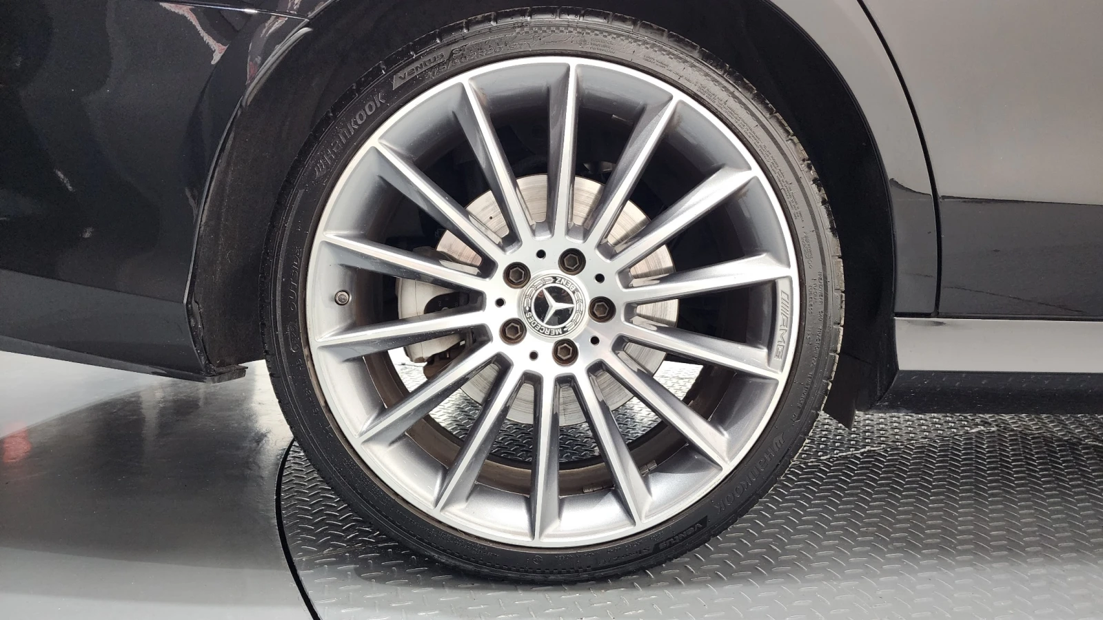 Mercedes-Benz E 350 4MATIC AMG Line, снимка 5 - Автомобили и джипове - 55635538