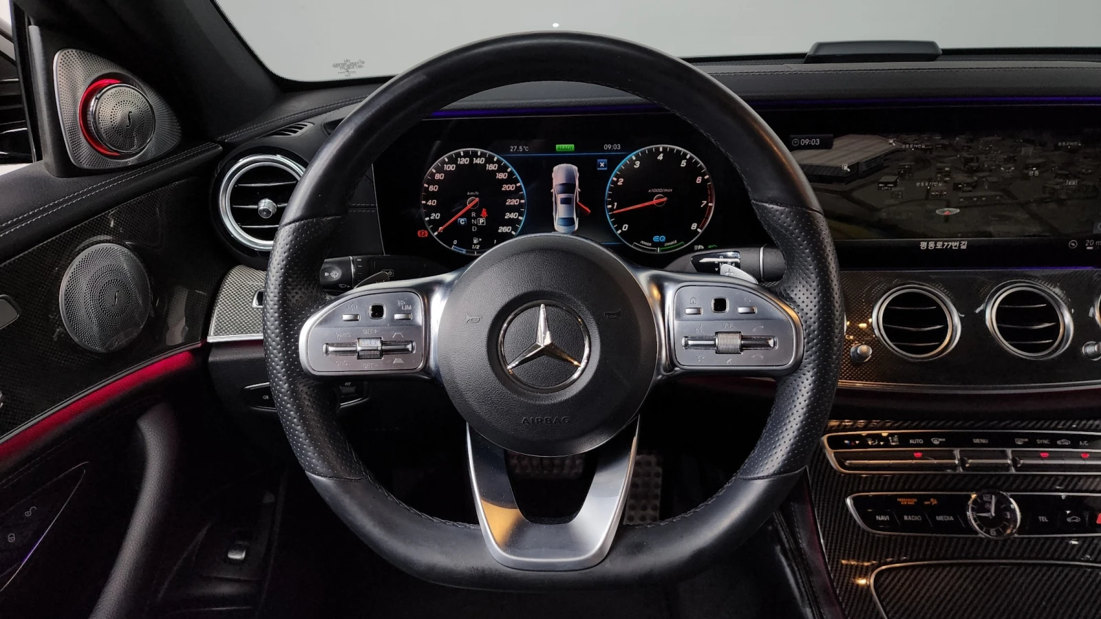 Mercedes-Benz E 350 4MATIC AMG Line, снимка 12 - Автомобили и джипове - 55635538